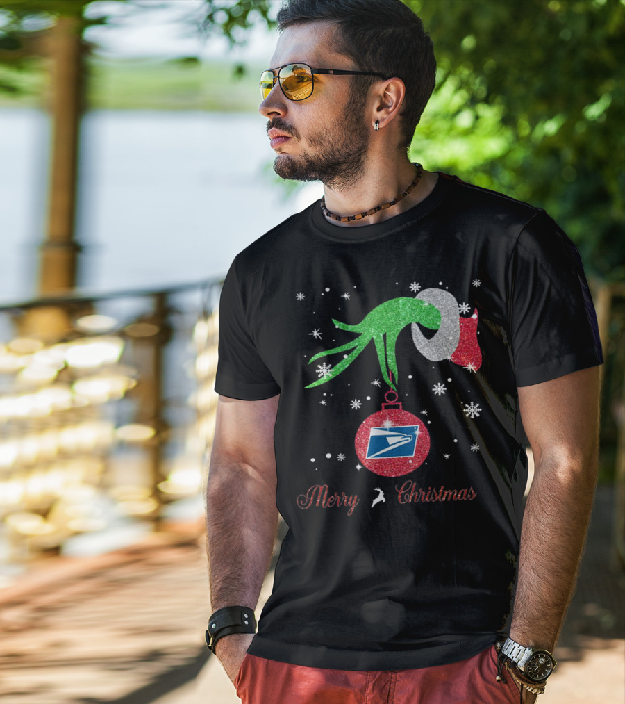 Merry Christmas Grinch Holding USPS T-Shirt