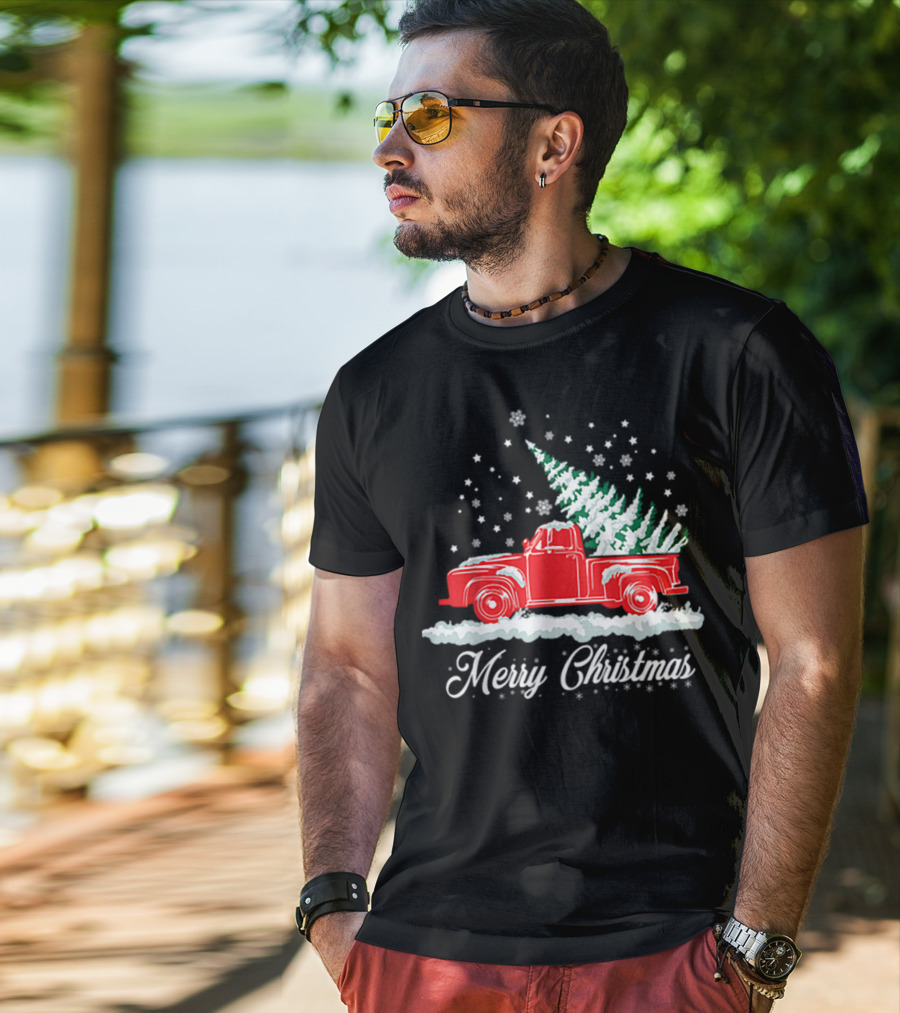 Merry Christmas Classic Old Red Truck With XMAS Tree Snowflakes T-Shirt