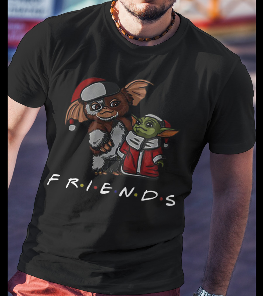 Baby Yoda And Gizmo Santa Friends T-Shirt