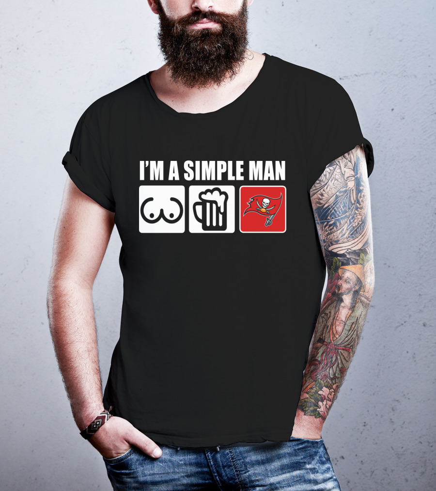 I'm A Simple Man Bucs Pirate Flag Beer Mug Icons T-Shirt