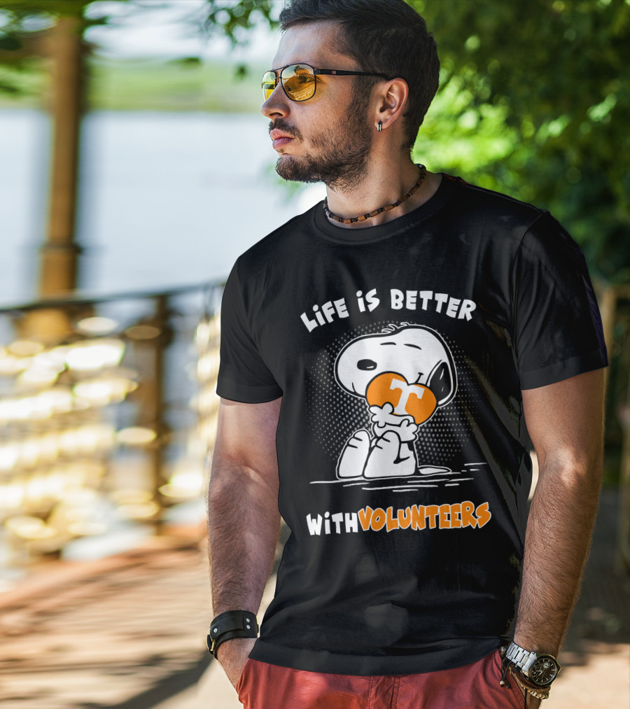 Life Is Better With Volunteers Snoopy Tennessee T Hug T-Shirt
