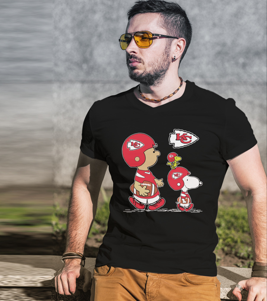 Chiefs Snoopy Football And Woodstock In Kansas City Helmets T-Shirt