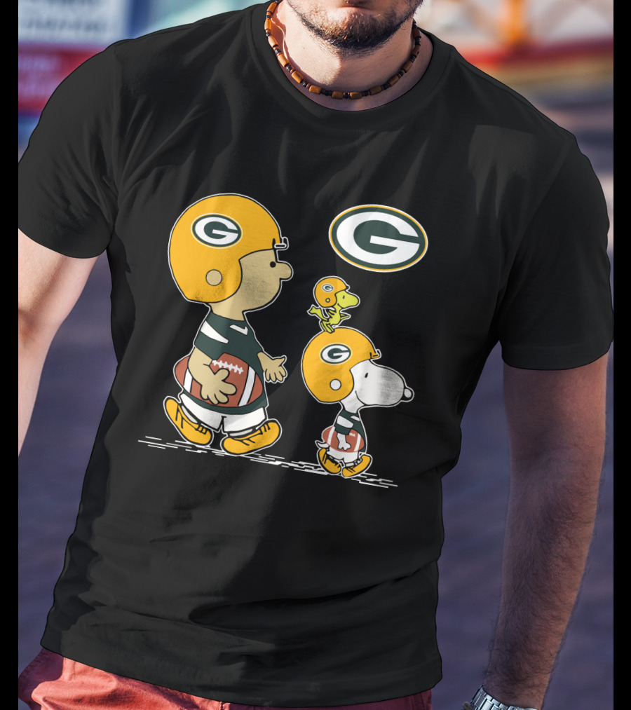 Packers Snoopy Charlie Brown Woodstock Football Helmets T-Shirt