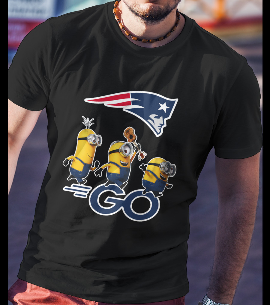Patriots Logo Minions Go T-Shirt