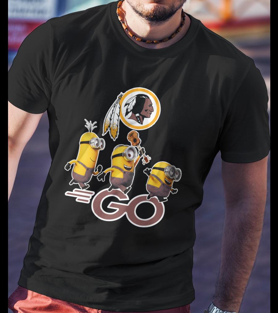 Minions Go Redskins Fan Logo With Ukulele And Feathers T-Shirt
