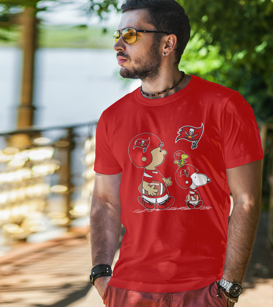 Peanuts Buccaneers Snoopy And Woodstock Football Helmets And Flag T-Shirt
