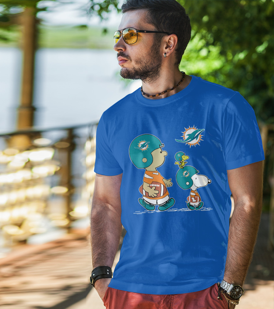 Miami Dolphins Snoopy Woodstock Friends Peanuts Football Collaboration T-Shirt