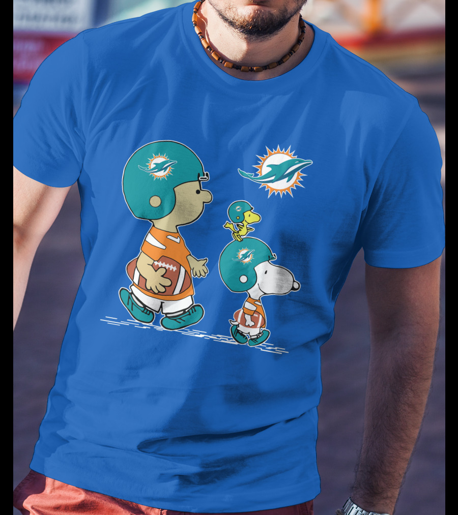 Miami Dolphins Snoopy Woodstock Friends Peanuts Football Collaboration T-Shirt