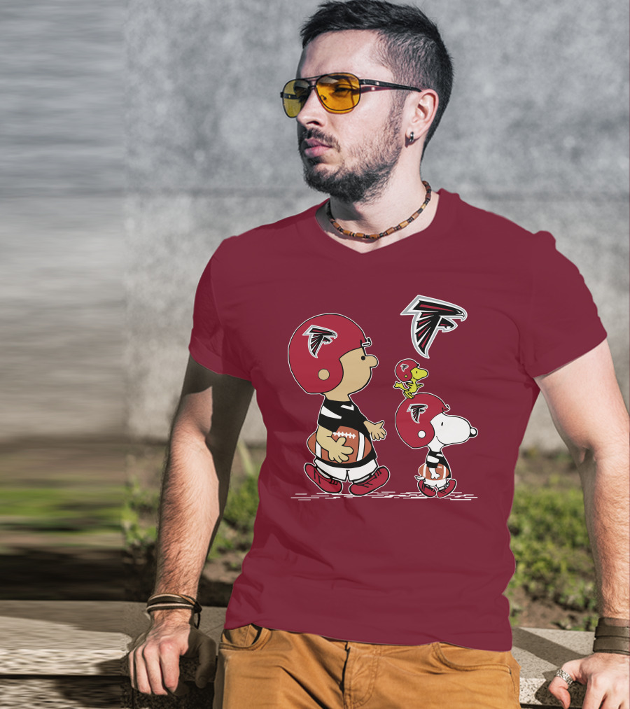 Falcons Snoopy Charlie Brown Woodstock Football Team T-Shirt