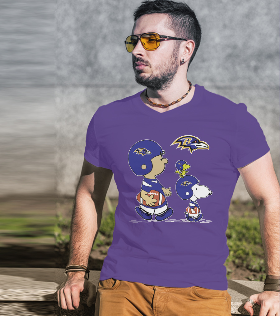 Baltimore Ravens Peanuts Snoopy And Woodstock Football T-Shirt