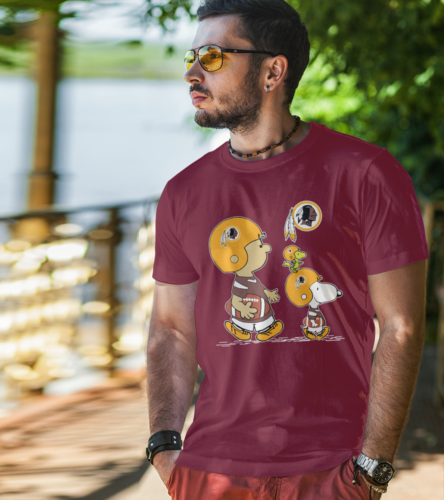 Redskins Snoopy Football Team Helmet Charlie Brown Woodstock T-Shirt