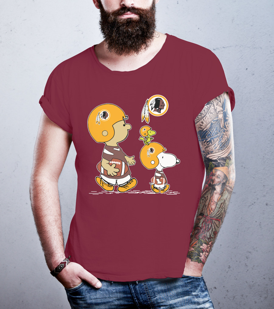 Redskins Snoopy Football Team Helmet Charlie Brown Woodstock T-Shirt