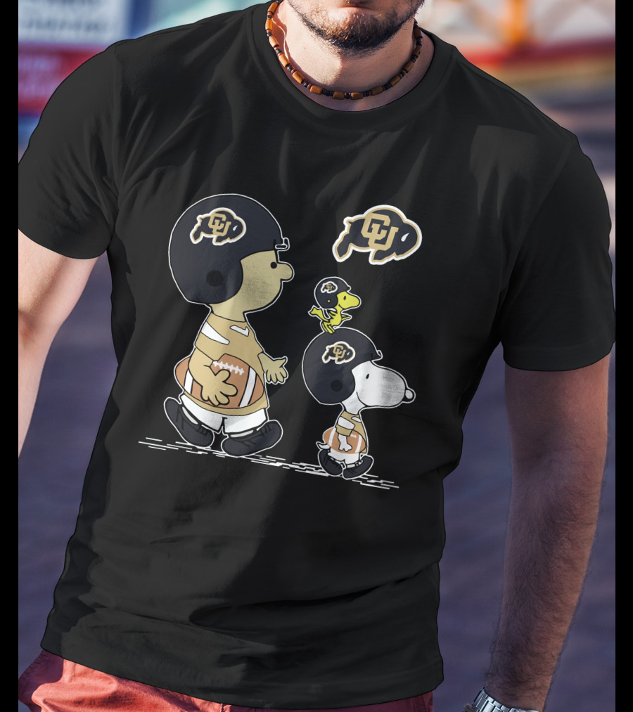 Colorado Buffaloes Peanuts Snoopy Football Team T-Shirt