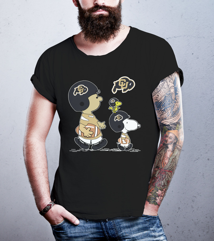 Colorado Buffaloes Peanuts Snoopy Football Team T-Shirt