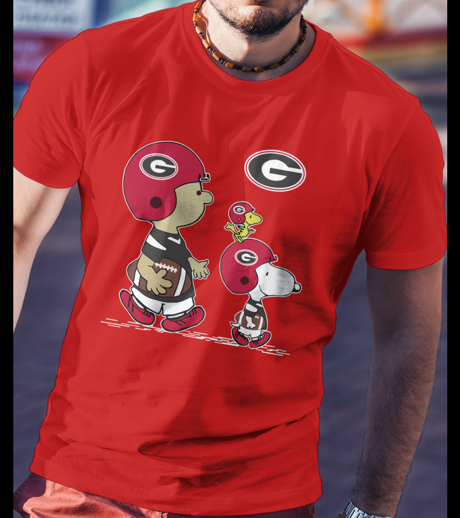 Georgia Bulldogs Snoopy And Woodstock Football Helmets T-Shirt