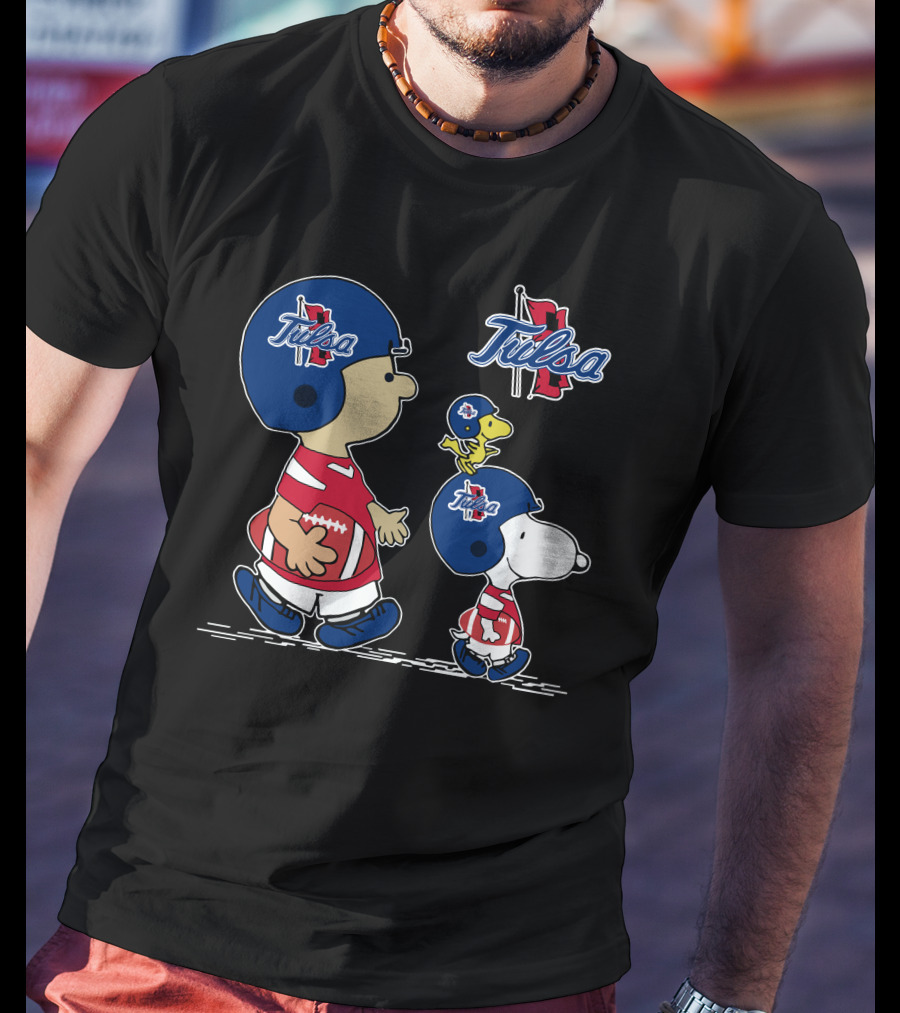 Tulsa Snoopy Football Helmet And Woodstock Walking With Rugby Ball T-Shirt