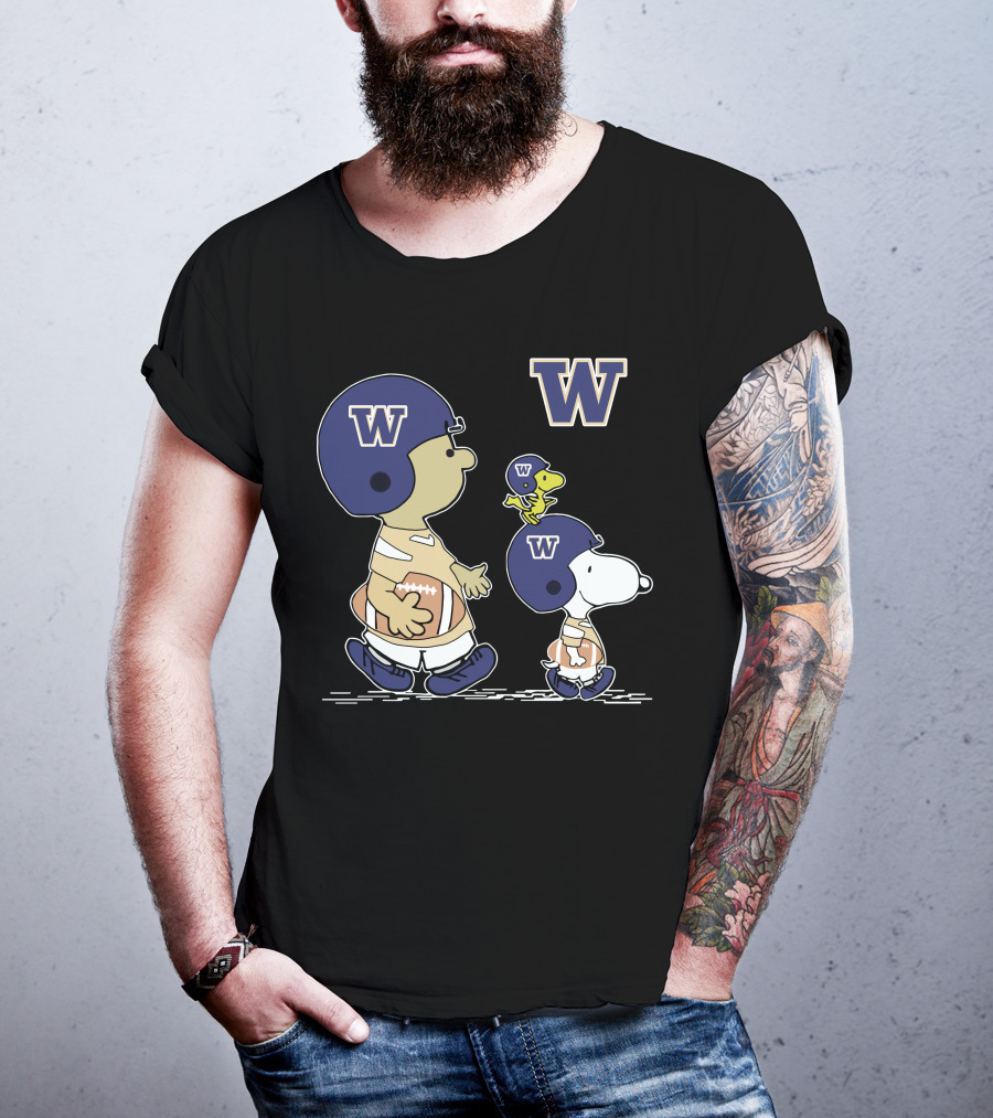 Washington Huskies Snoopy And Woodstock Football Team T-Shirt