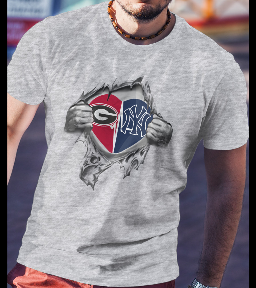 Yankees Bulldogs Heart Logos Ripped T-Shirt