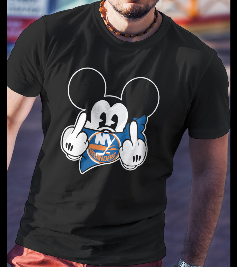 NY Islanders Mickey Mouse Playful Pose T-Shirt