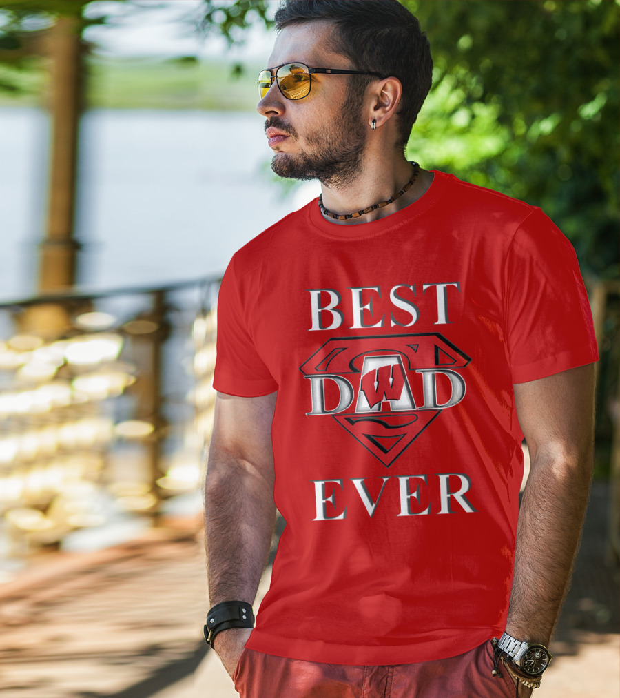 Best Dad Ever Wisconsin Badgers Super Dad Shield T-Shirt