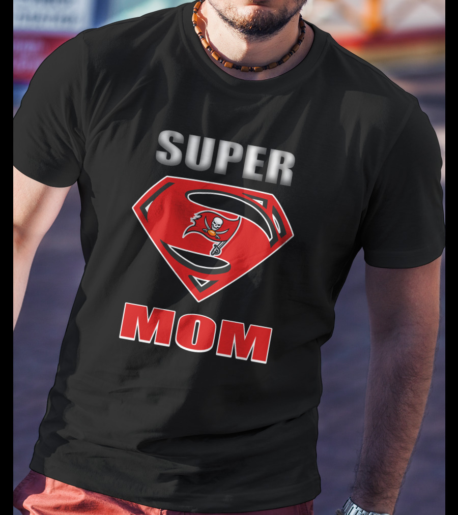 SUPER MOM Buccaneers Skull T-Shirt