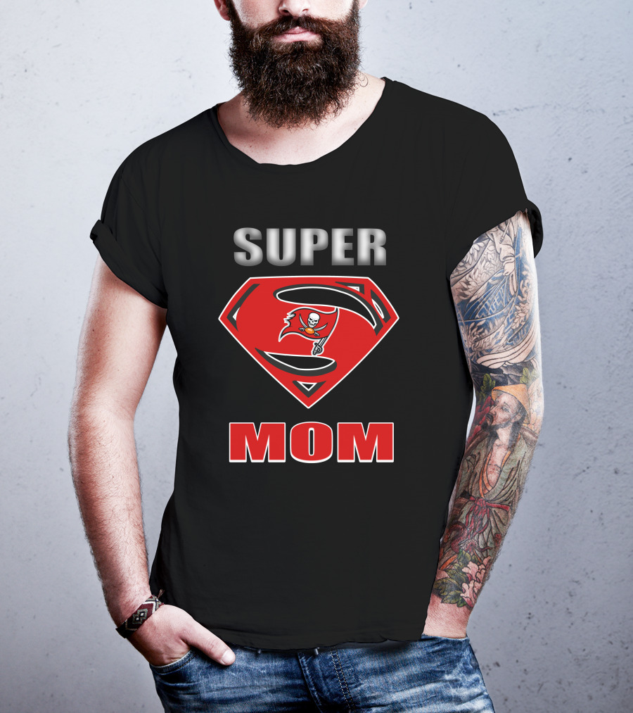 SUPER MOM Buccaneers Skull T-Shirt