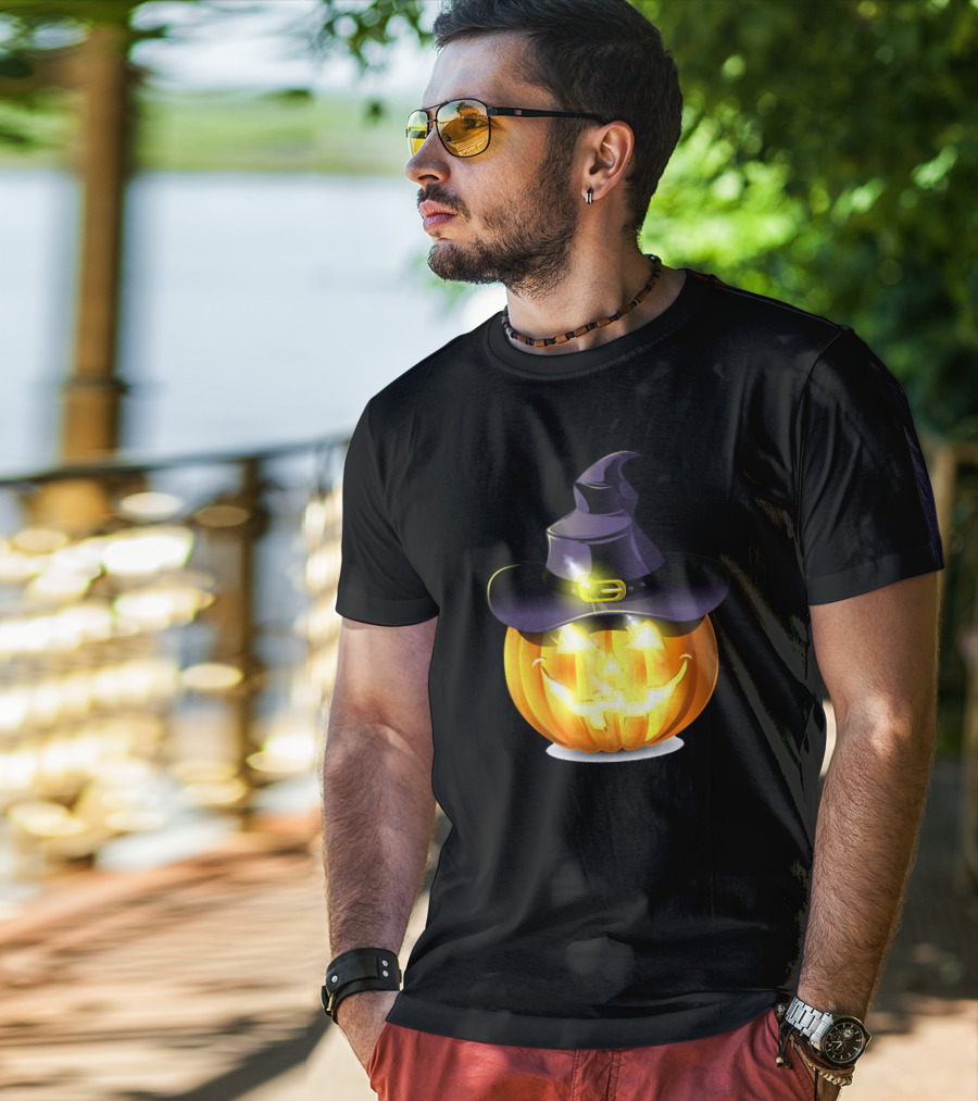 Halloween Pumpkin With Witch Hat And Glowing Smile T-Shirt