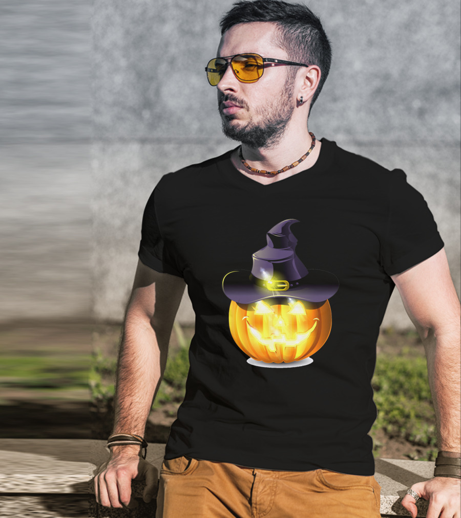 Halloween Pumpkin With Witch Hat And Glowing Smile T-Shirt