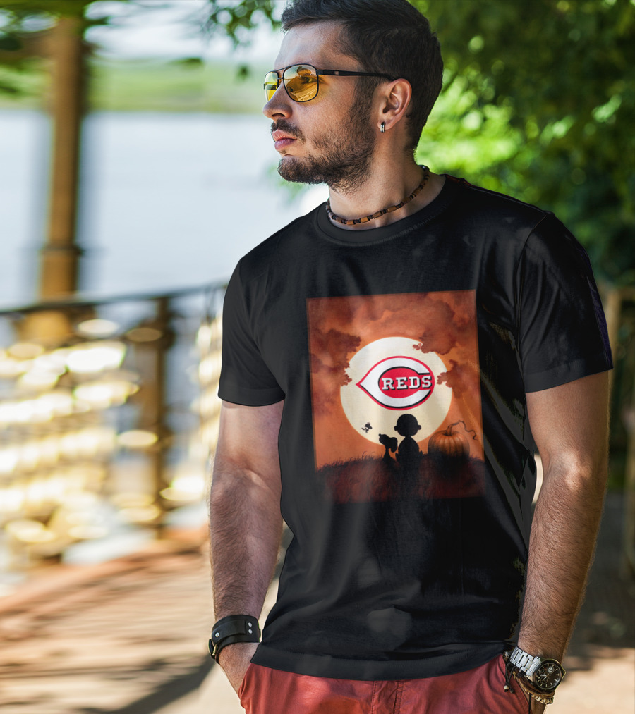 Cincinnati Reds Full Moon Silhouette With Pumpkin T-Shirt