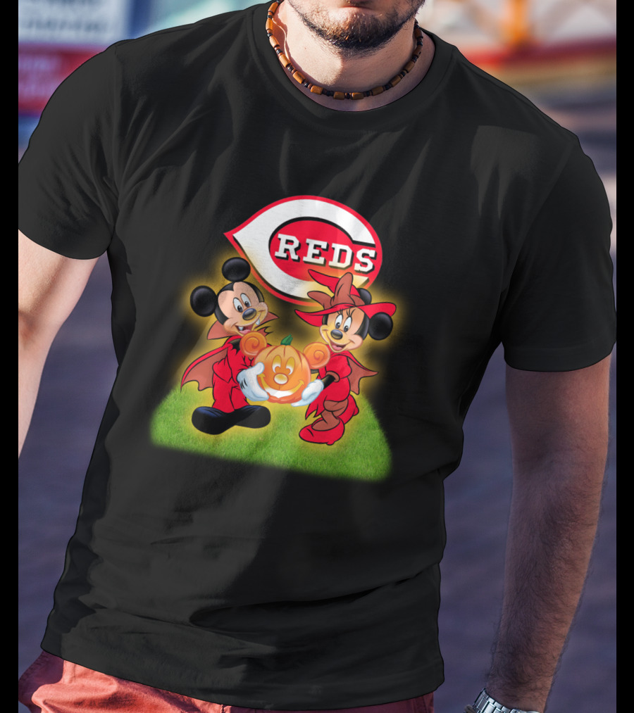 Cincinnati Reds Halloween Mickey Minnie Pumpkin T-Shirt