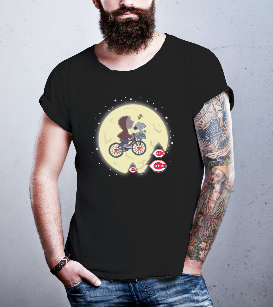 Cincinnati Reds E.t. Peanuts Crossover With Moon And Bicycle T-Shirt