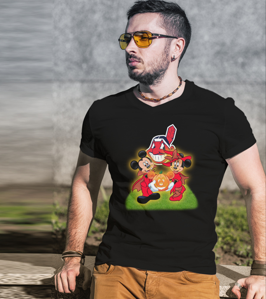 Mickey Minnie Halloween Cleveland Indians Pumpkin T-Shirt