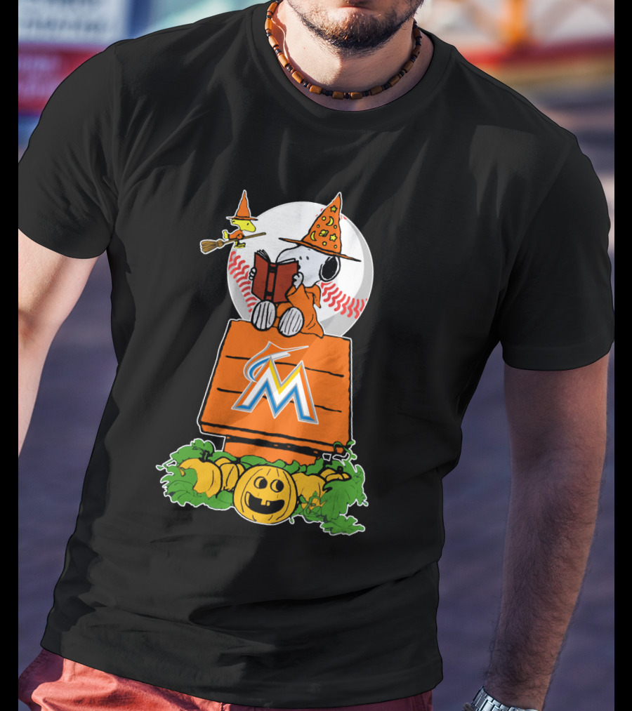 Miami Marlins Halloween Baseball Snoopy Pumpkin T-Shirt