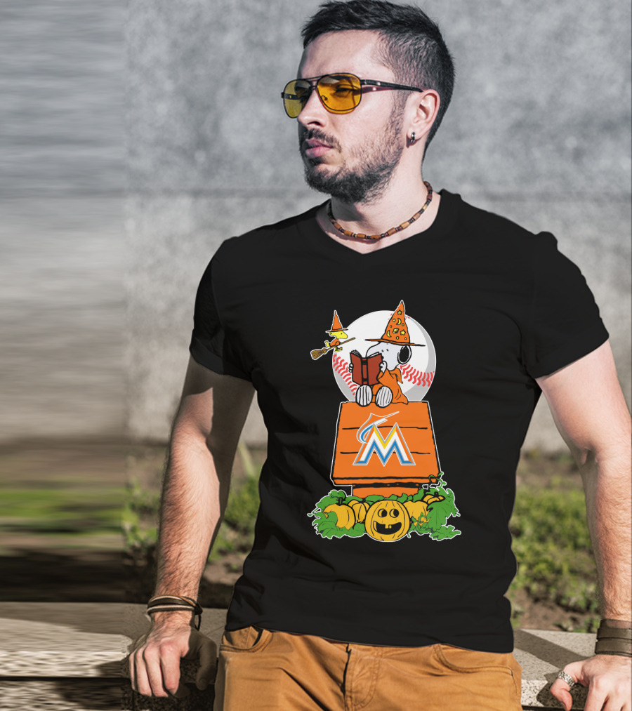 Miami Marlins Halloween Baseball Snoopy Pumpkin T-Shirt