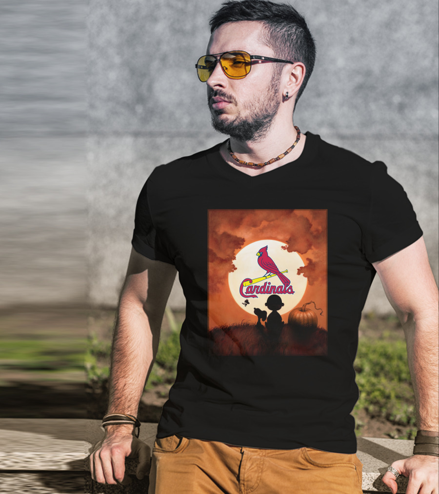 Halloween St. Louis Cardinals Moonlit Silhouette Pumpkin Scene T-Shirt