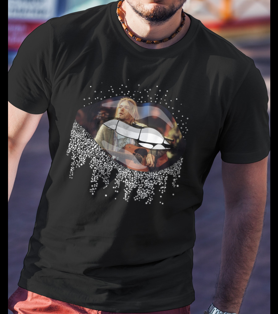 Kurt Cobain Mtv Unplugged Guitar Lip Art T-Shirt