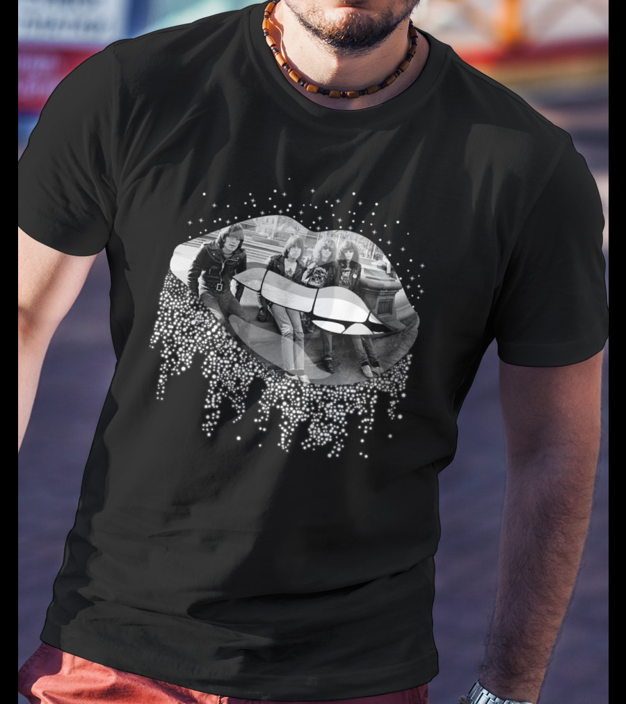 Ramones Classic Band Photo With Sparkling Lips And Drips T-Shirt