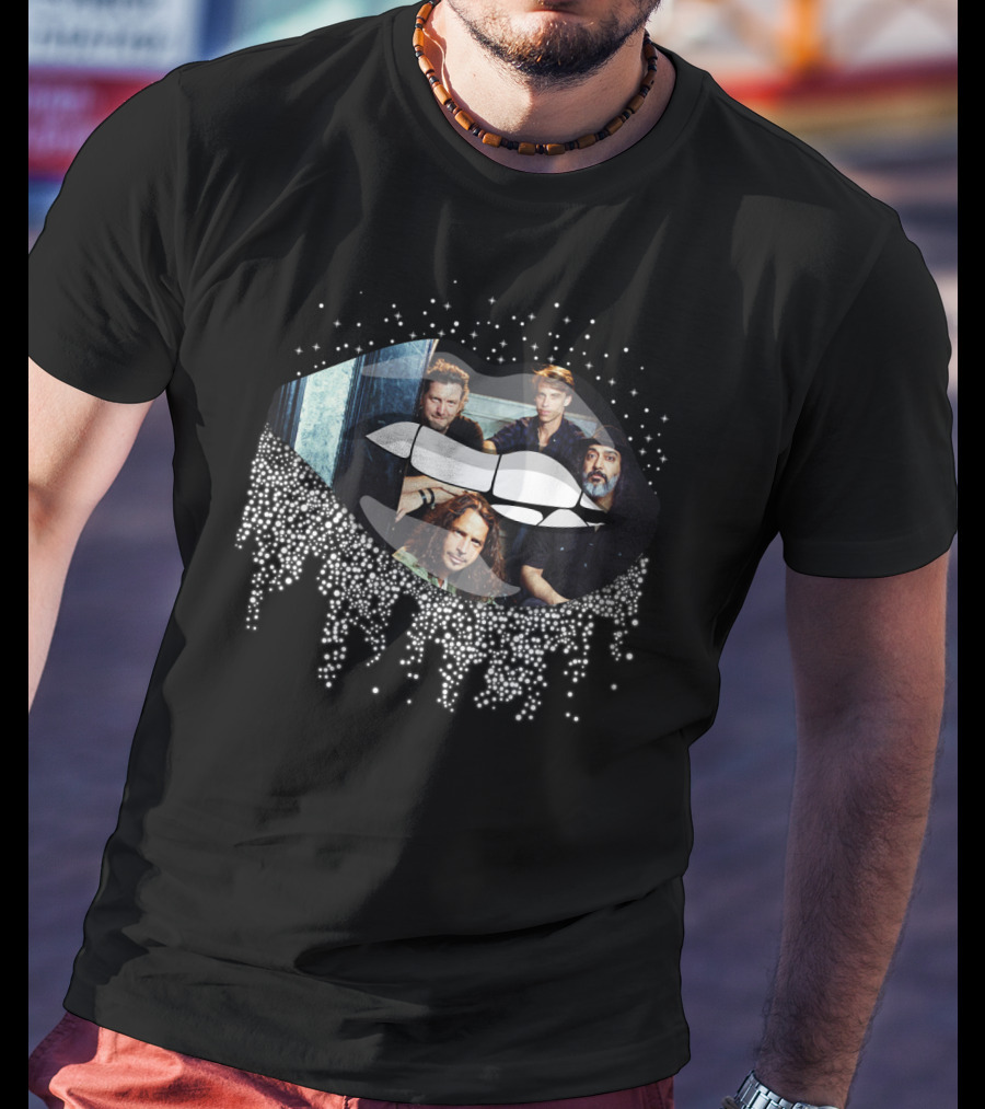 Soundgarden Band Photo Within Glitter Lips T-Shirt