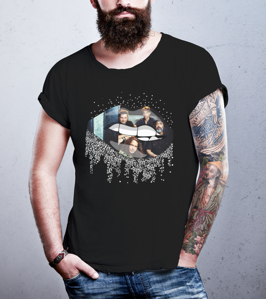 Soundgarden Band Photo Within Glitter Lips T-Shirt