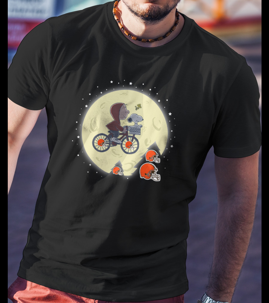 Cleveland Browns Peanuts Parody Snoopy And Woodstock Bike Ride Moon Scene T-Shirt