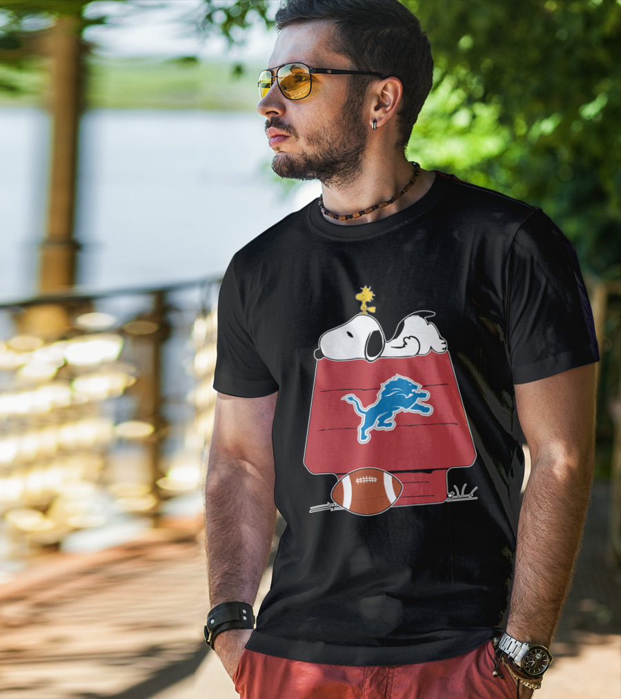 Detroit Lions Snoopy Woodstock Football T-Shirt