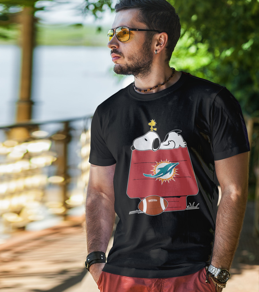 Snoopy And Woodstock Miami Dolphins Football House T-Shirt