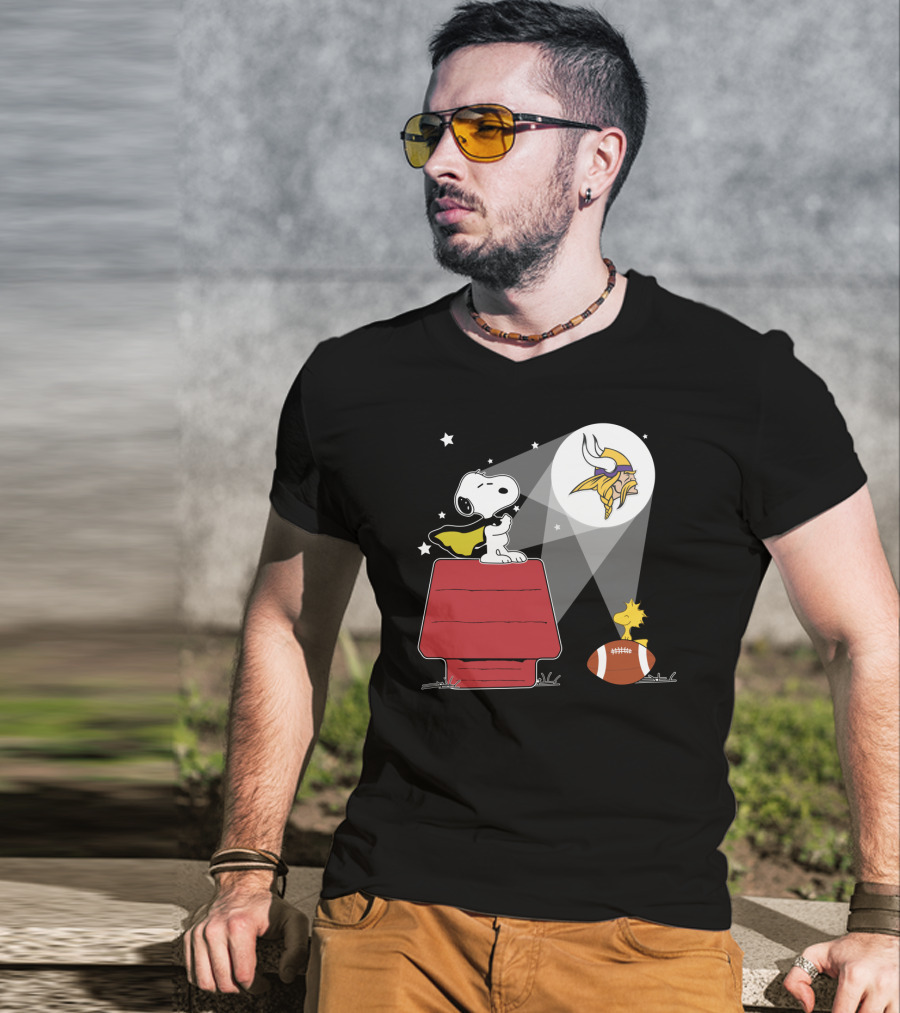 Snoopy Minnesota Vikings Fan Spotlight With Woodstock And Football T-Shirt