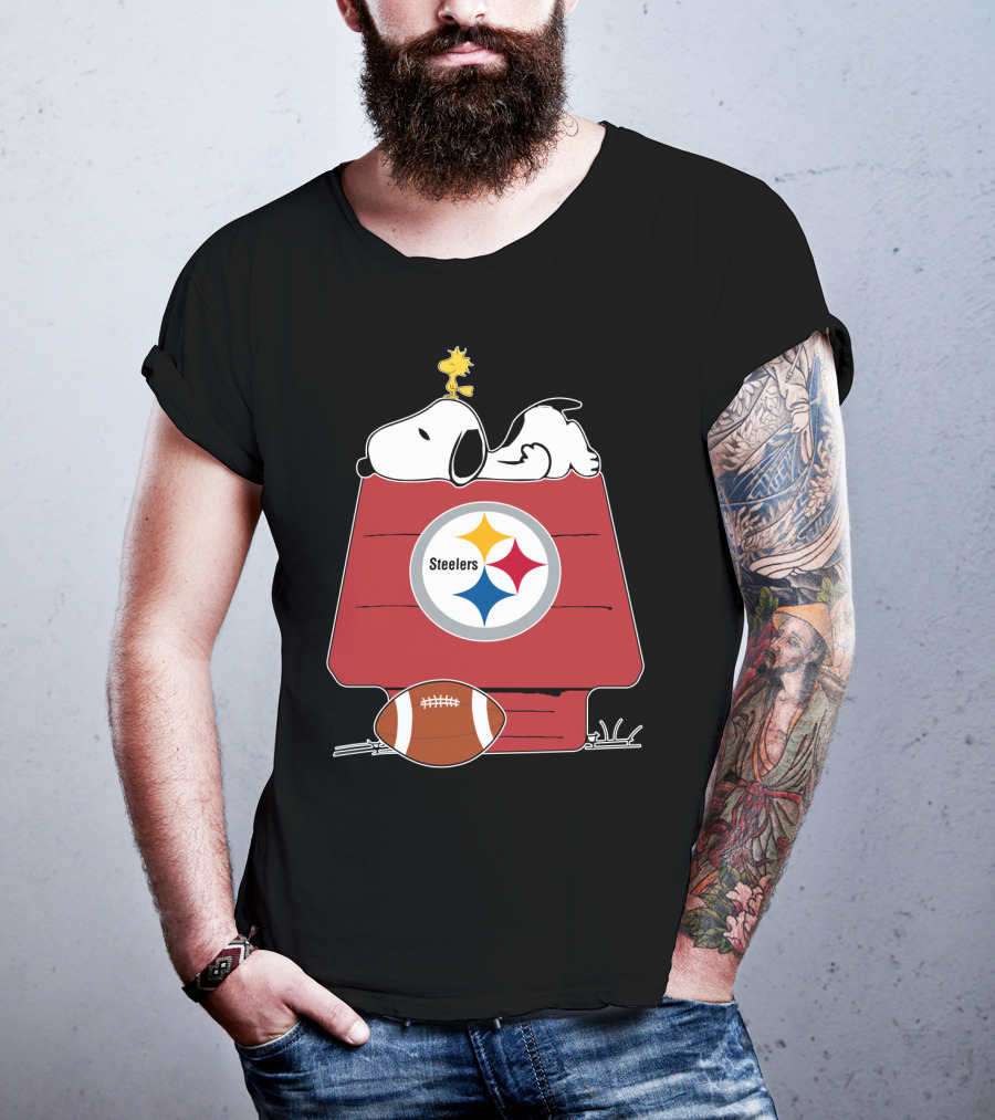 Snoopy And Woodstock With Pittsburgh Steelers Logo And Football On Doghouse T-Shirt