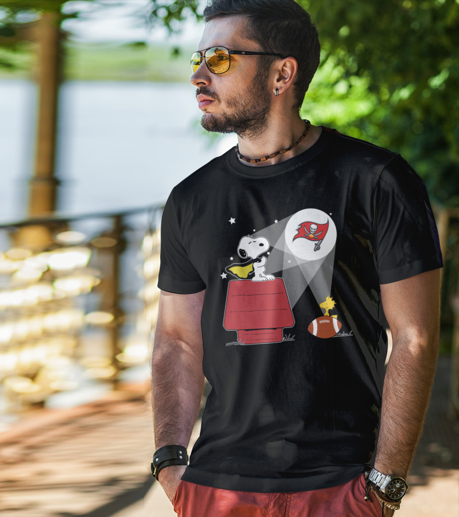 Tampa Bay Buccaneers Snoopy And Woodstock Football Adventure T-Shirt