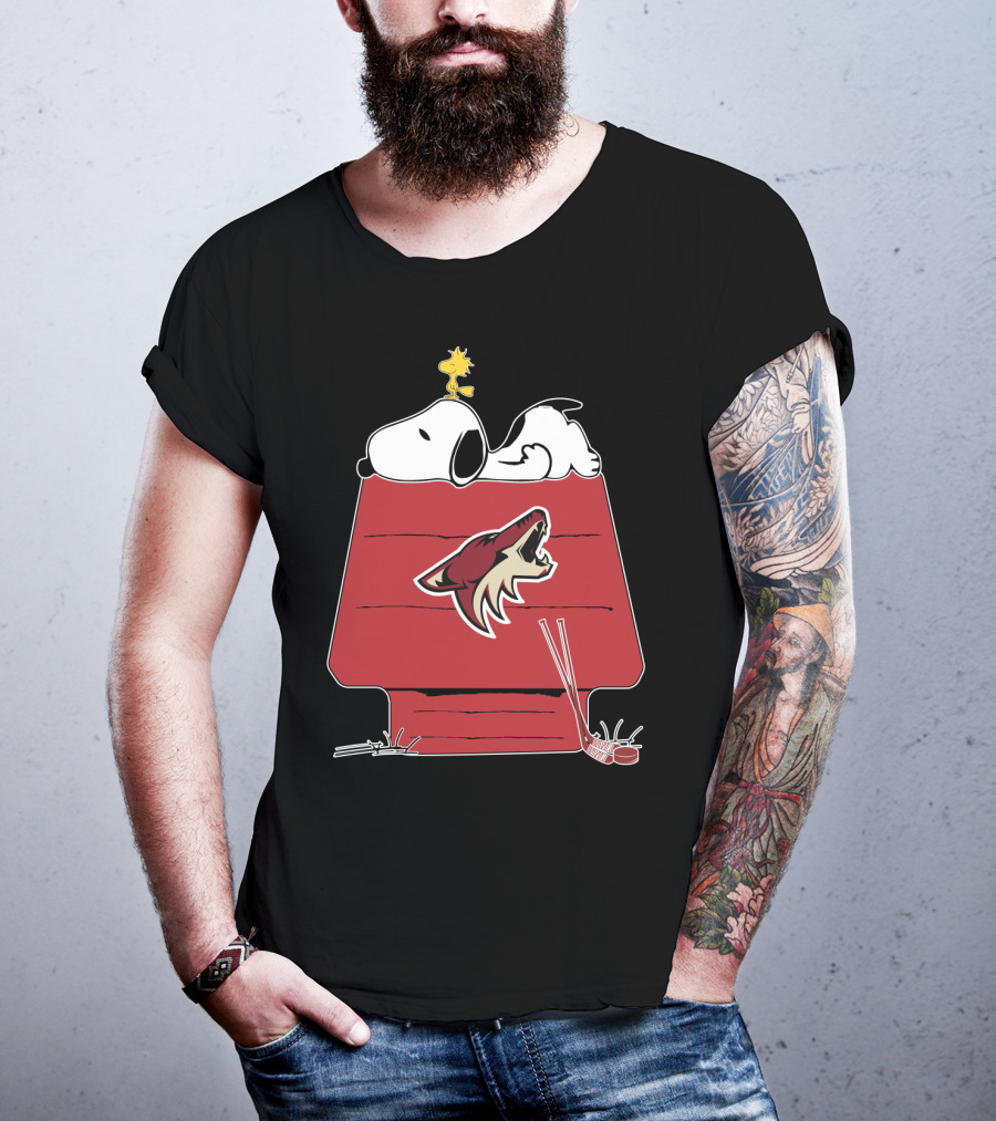 Arizona Coyotes Snoopy And Woodstock Hockey House T-Shirt