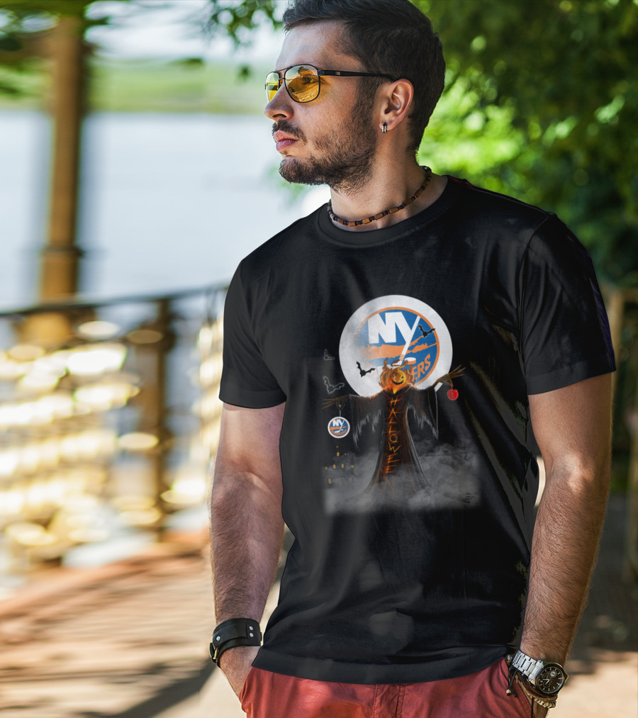 Halloween New York Islanders Pumpkin Moon Bats Spooky Scene T-Shirt