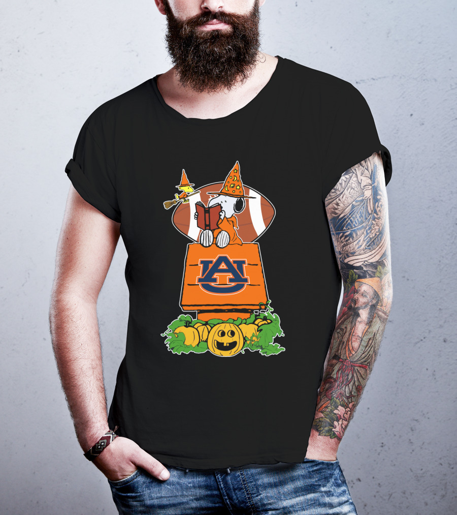 Auburn Tigers Halloween Football With Snoopy And Woodstocks Magic Pumpkin Scene T-Shirt