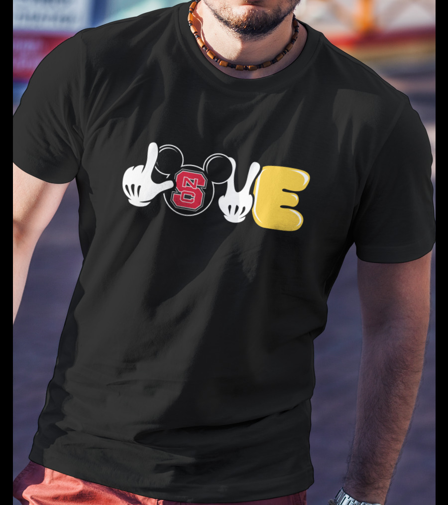 Nc State Wolfpack Mickey Mouse Hands Love T-Shirt
