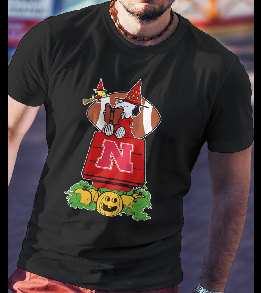 Halloween Nebraska Cornhuskers Football Snoopy Woodstock Pumpkin Patch T-Shirt